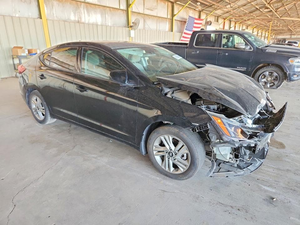 2020 HYUNDAI ELANTRA SEL 4