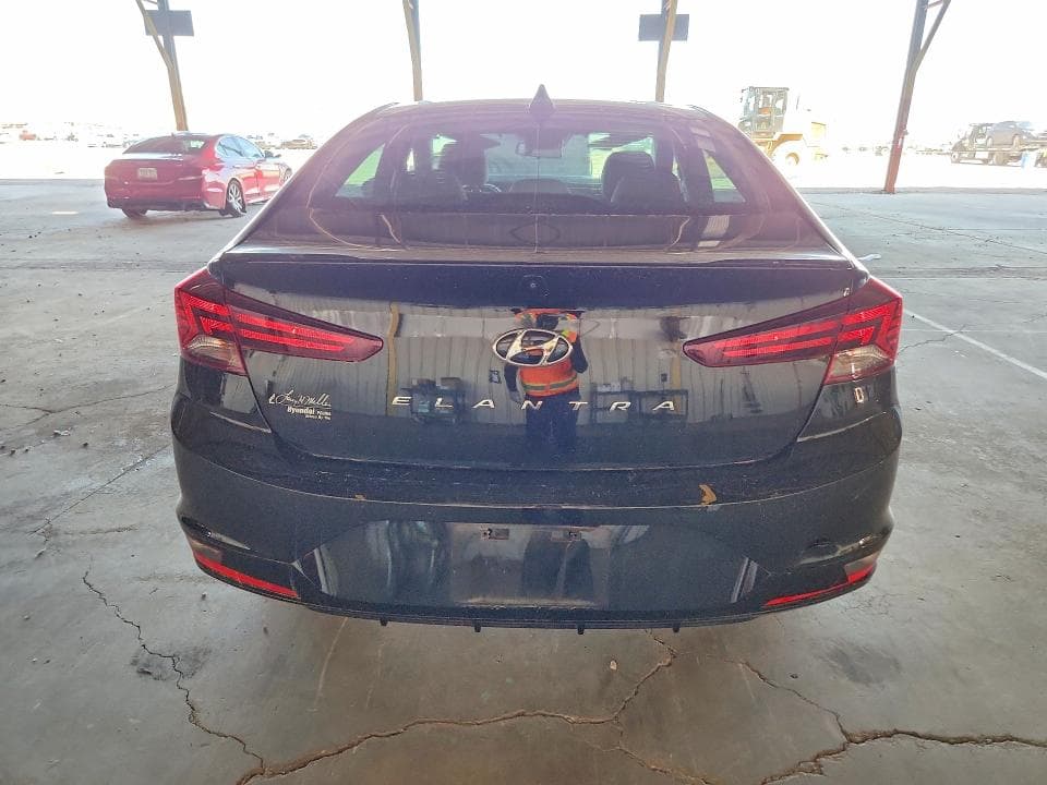 2020 HYUNDAI ELANTRA SEL 6