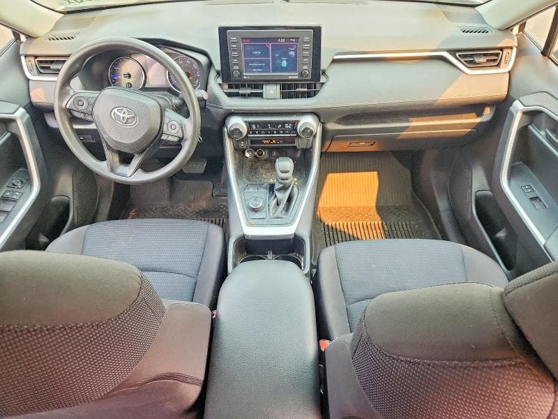 2022 TOYOTA RAV4 LE 8
