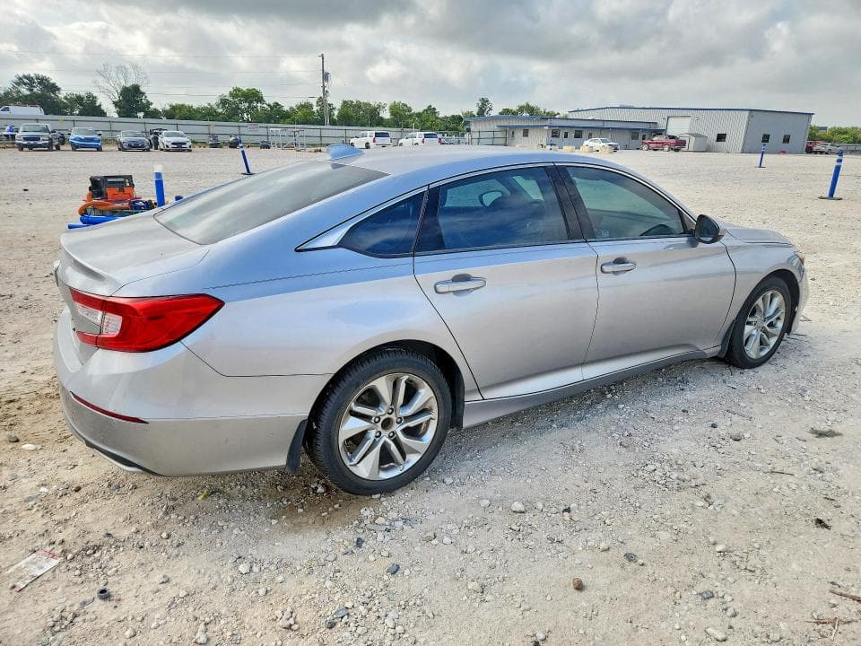 2018 HONDA ACCORD LX 3
