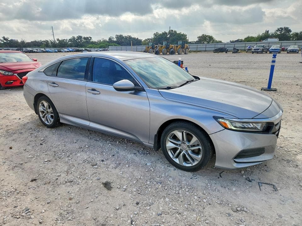 2018 HONDA ACCORD LX 4
