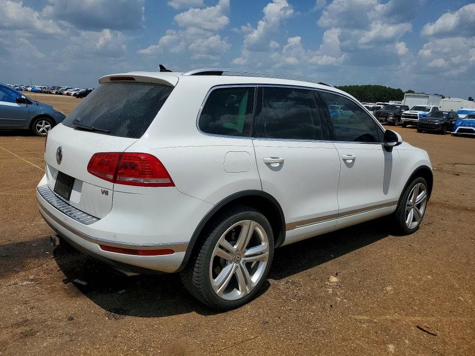2017 VOLKSWAGEN TOUAREG EXECUTIVE 3