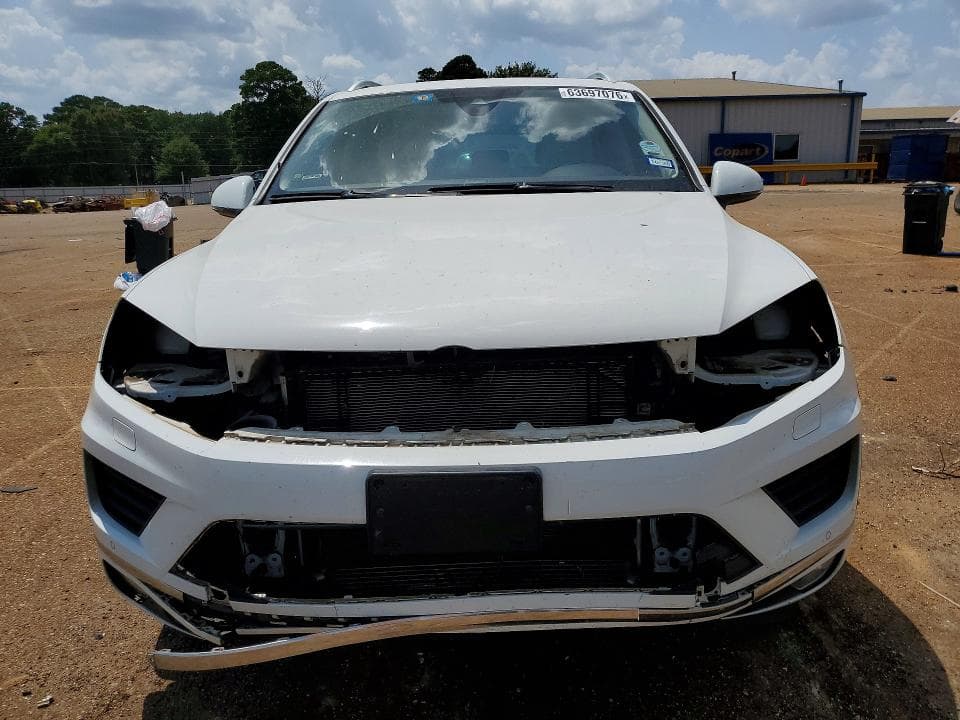 2017 VOLKSWAGEN TOUAREG EXECUTIVE 5