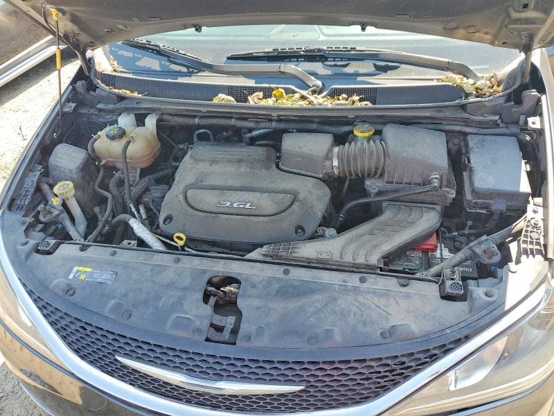 2018 CHRYSLER PACIFICA TOURING L 12