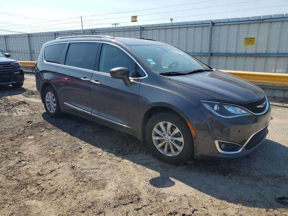 2018 CHRYSLER PACIFICA TOURING L 4