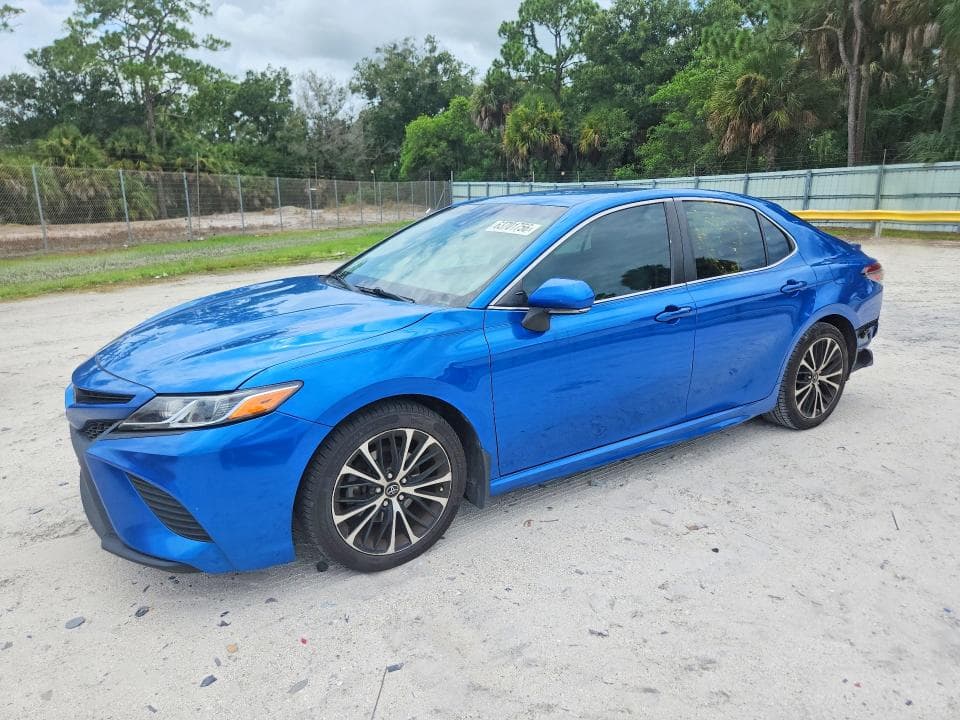 2018 TOYOTA CAMRY SE - 1