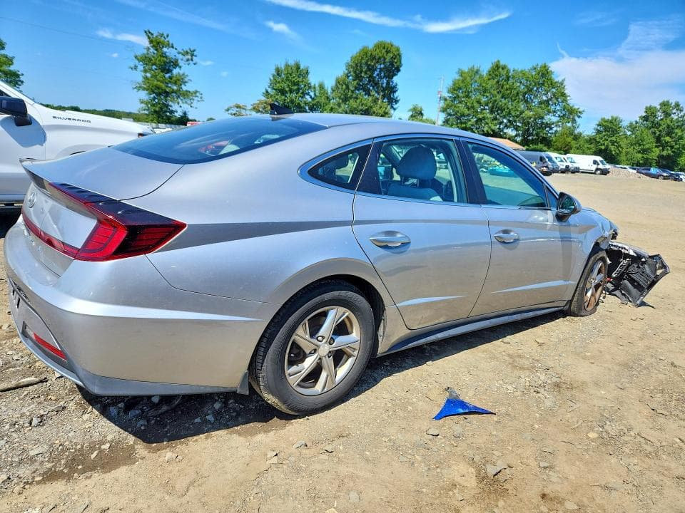 2021 HYUNDAI SONATA SE 3