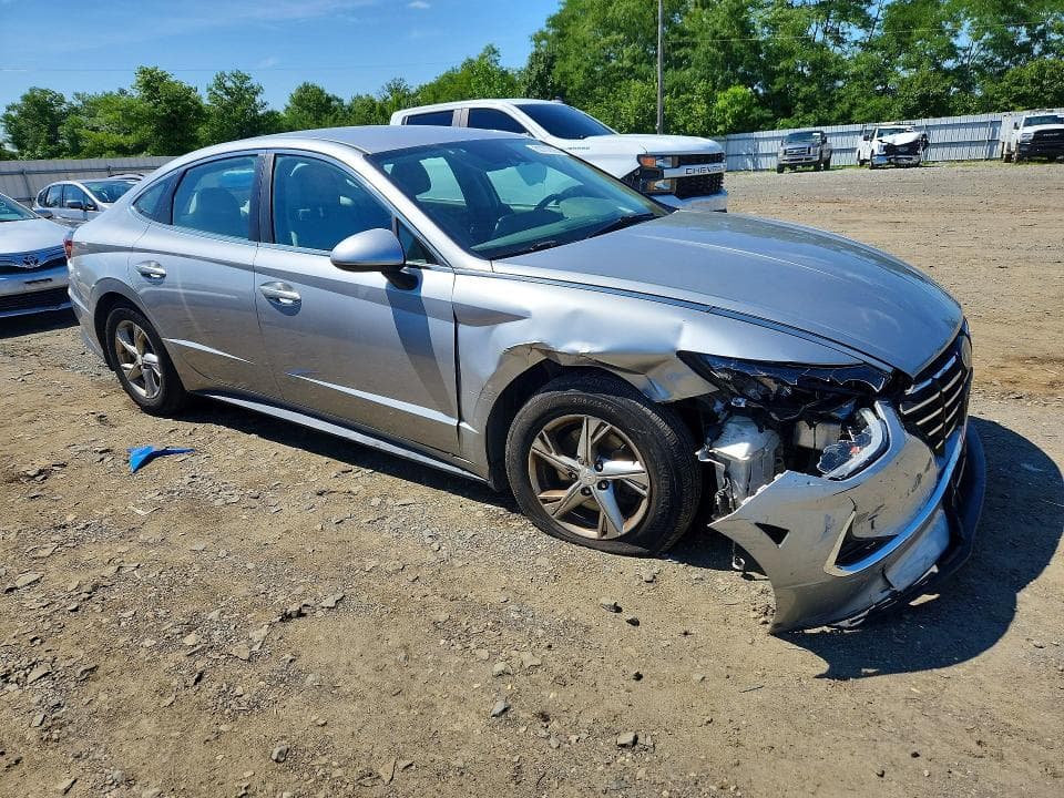 2021 HYUNDAI SONATA SE 4