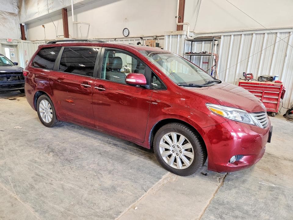 2017 TOYOTA SIENNA LIMITED PREMIUM 7-PASSENGER 4