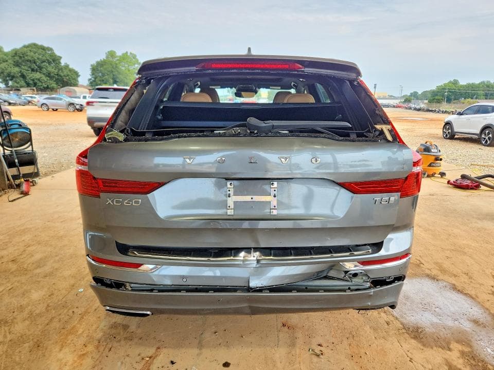 2020 VOLVO XC60 T5 INSCRIPTION 6