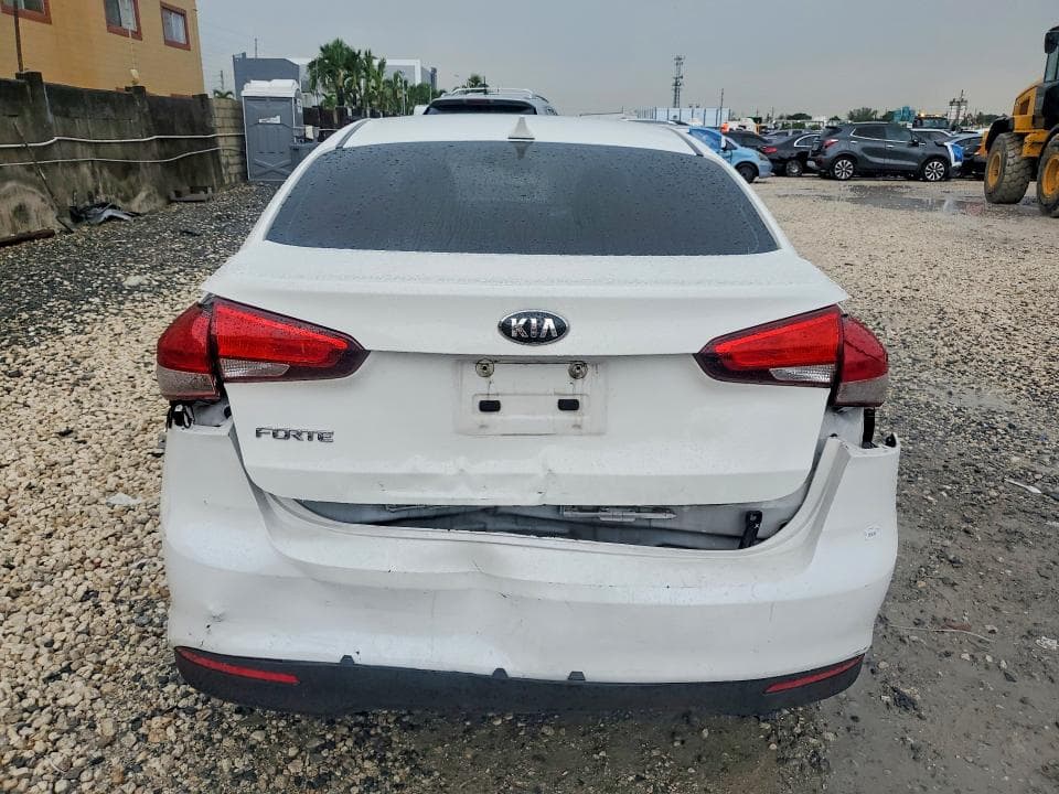 2017 KIA FORTE LX 6