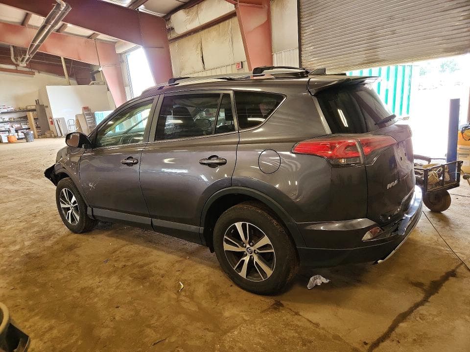 2017 TOYOTA RAV4 XLE 2