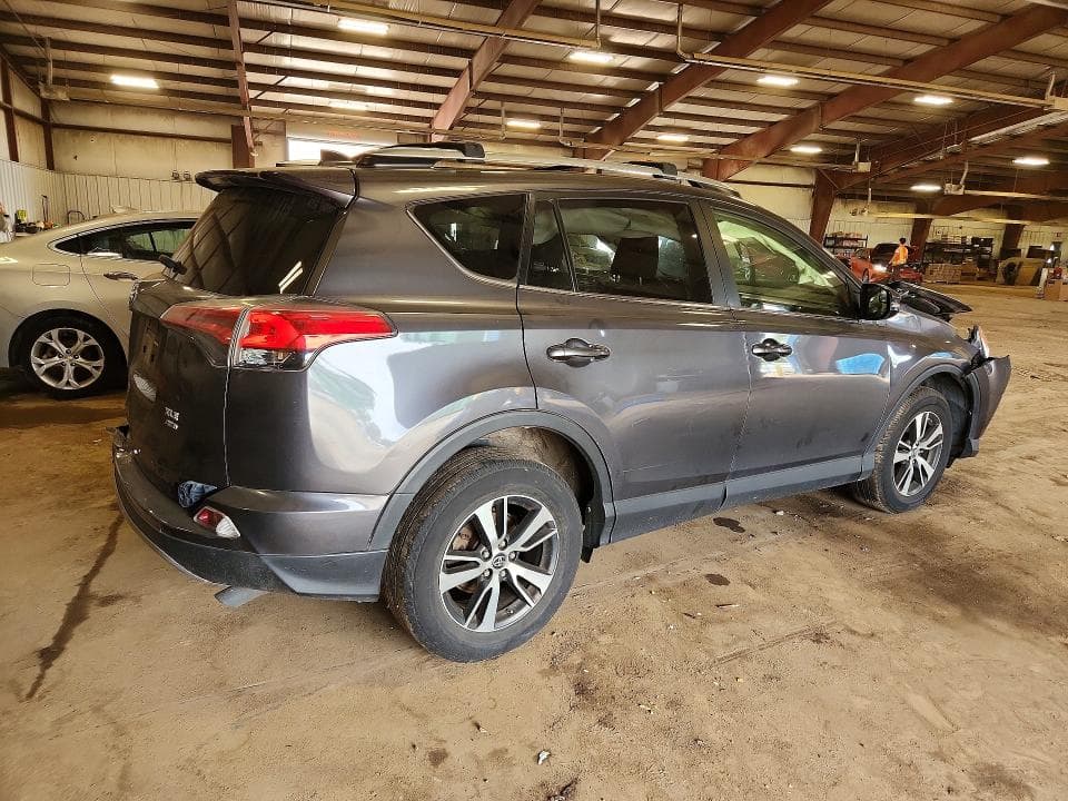 2017 TOYOTA RAV4 XLE 3