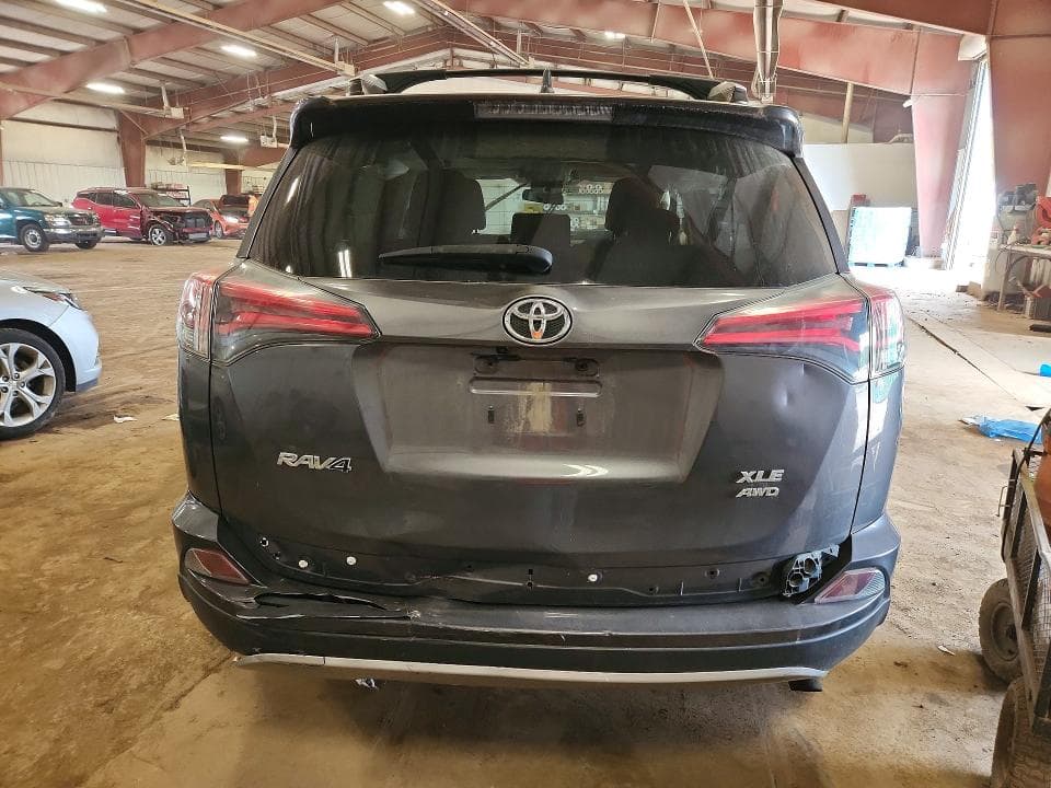 2017 TOYOTA RAV4 XLE 6