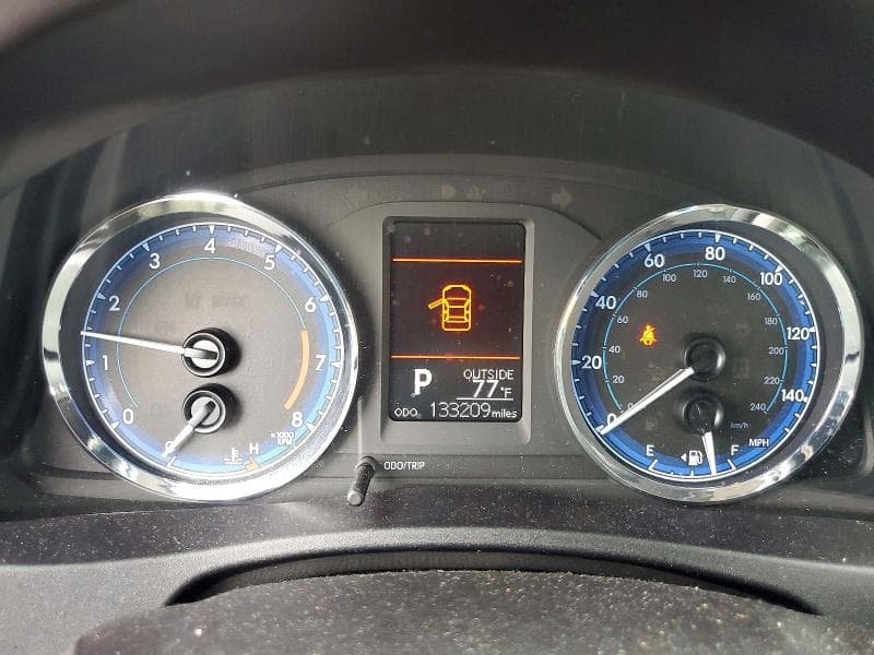 2017 TOYOTA COROLLA LE 9