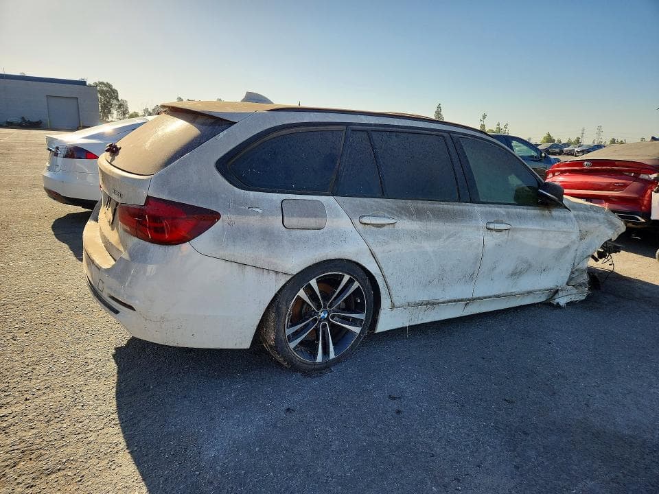 2018 BMW 330 XI 3