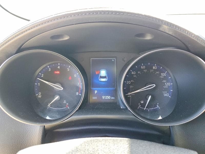 2018 TOYOTA C-HR XLE 9
