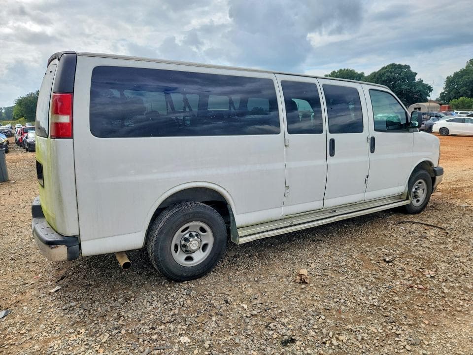 2017 CHEVROLET EXPRESS G3500 LT 3