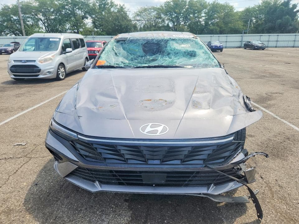 2025 HYUNDAI ELANTRA SEL 5