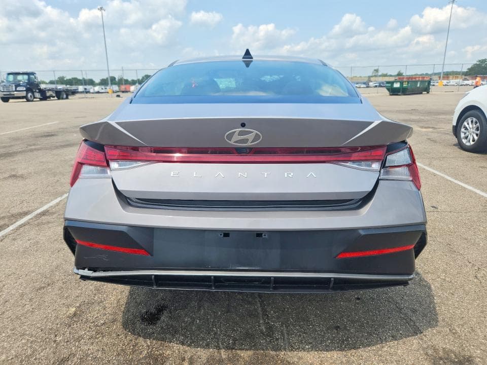 2025 HYUNDAI ELANTRA SEL 6