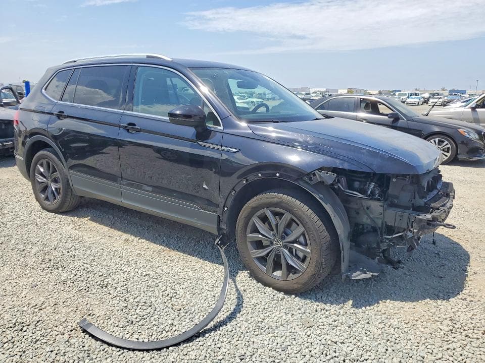 2022 VOLKSWAGEN TIGUAN SE 4