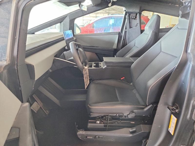 2025 TESLA CYBERTRUCK 7