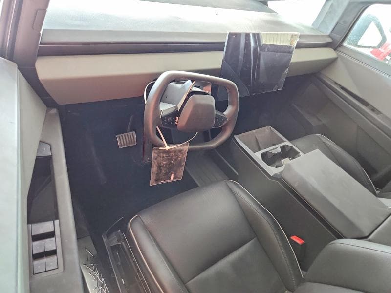 2025 TESLA CYBERTRUCK 8
