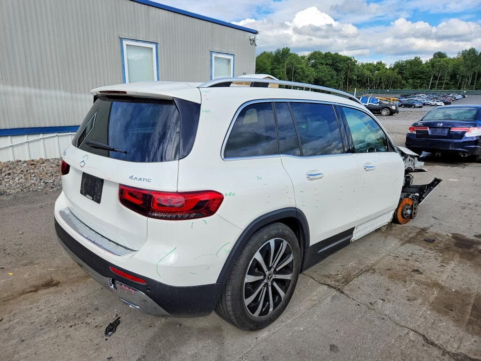 2021 MERCEDES-BENZ GLB 250 4MATIC 3