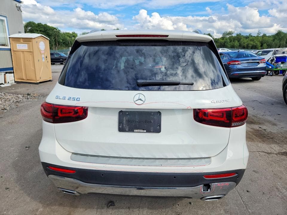 2021 MERCEDES-BENZ GLB 250 4MATIC 6