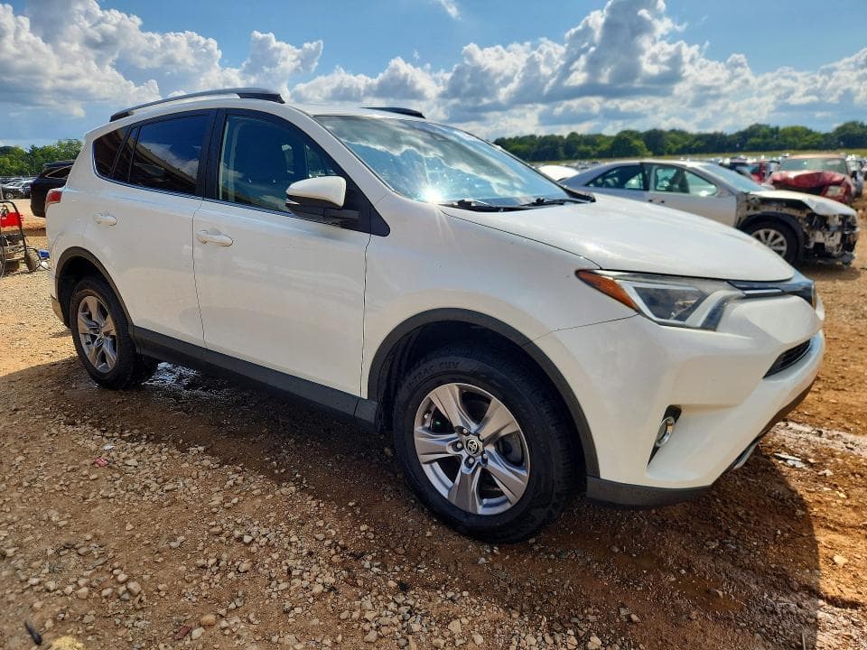 2017 TOYOTA RAV4 XLE 4