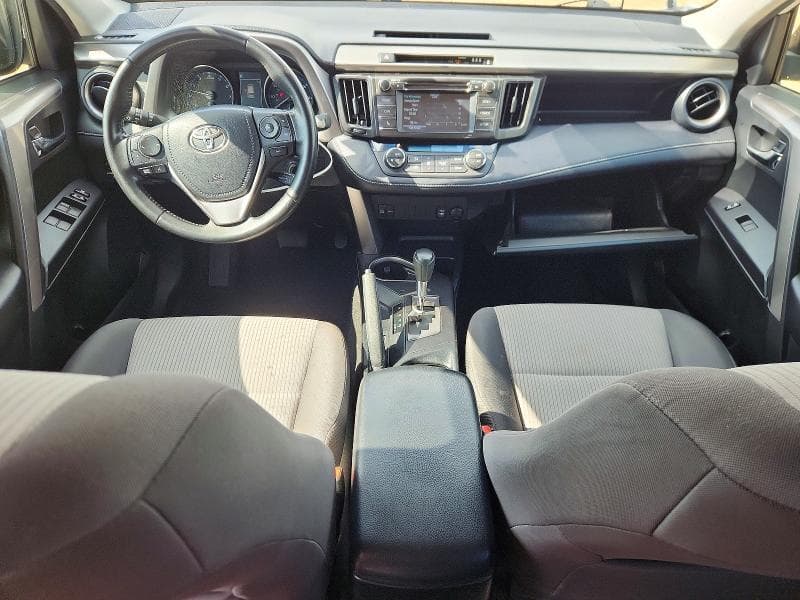 2017 TOYOTA RAV4 XLE 8
