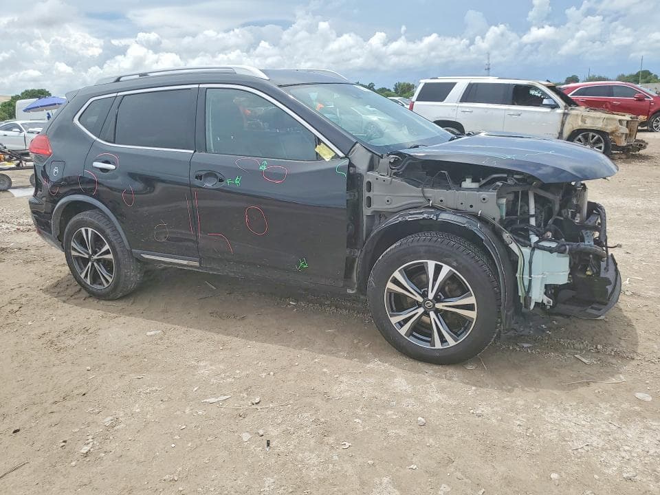 2017 NISSAN ROGUE SL 4