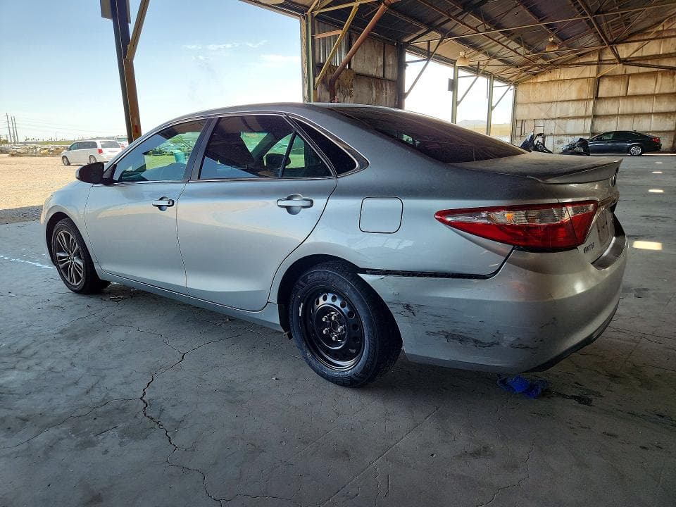2017 TOYOTA CAMRY SE 2