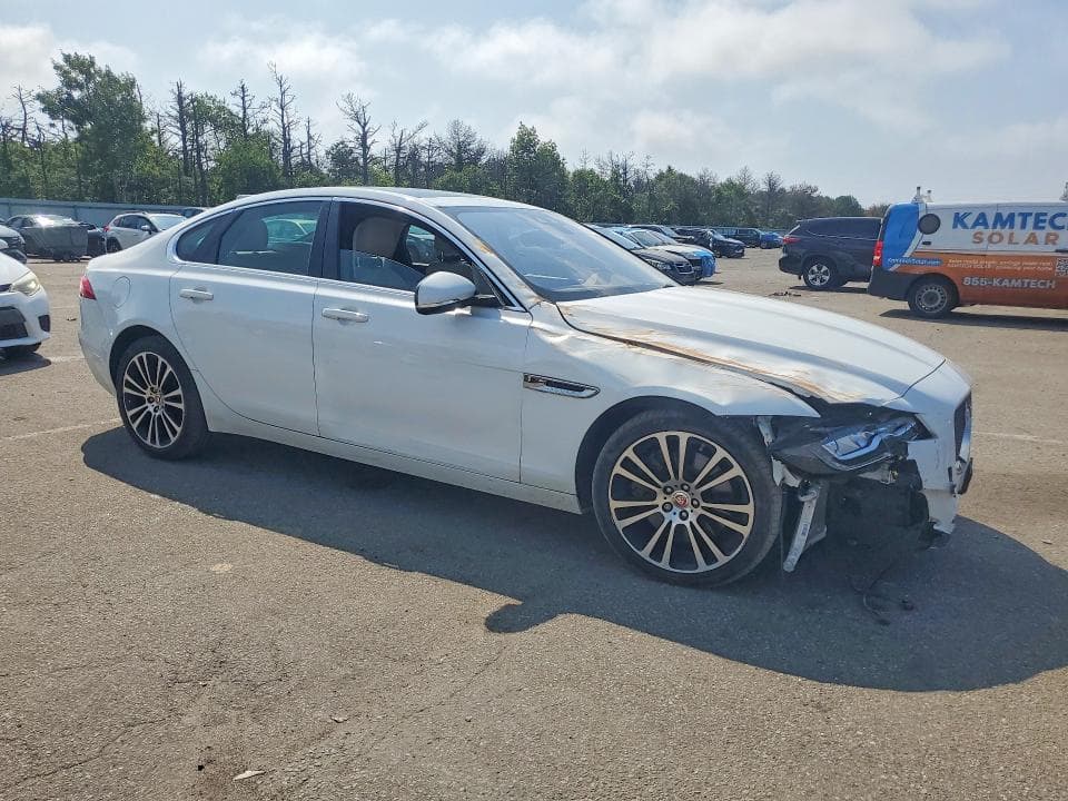 2020 JAGUAR XF PRESTIGE 4