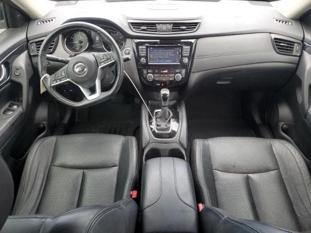 2017 NISSAN ROGUE SL 8