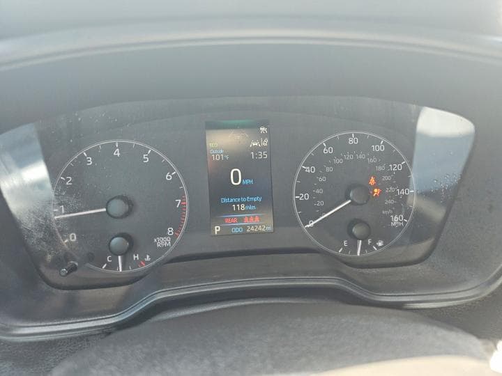 2024 TOYOTA COROLLA SE 8