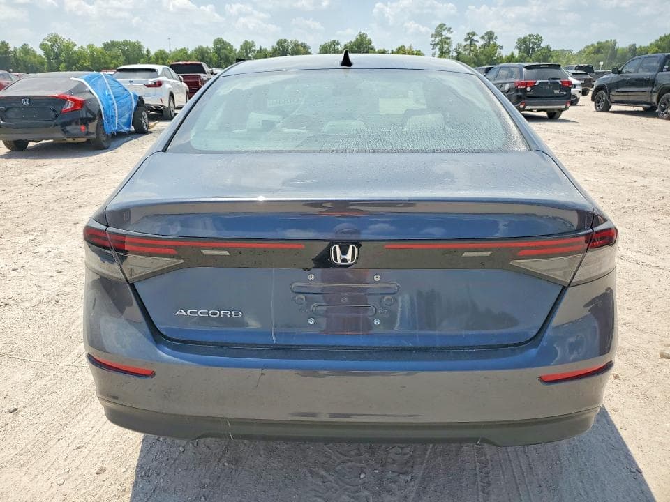 2025 HONDA ACCORD SE 6