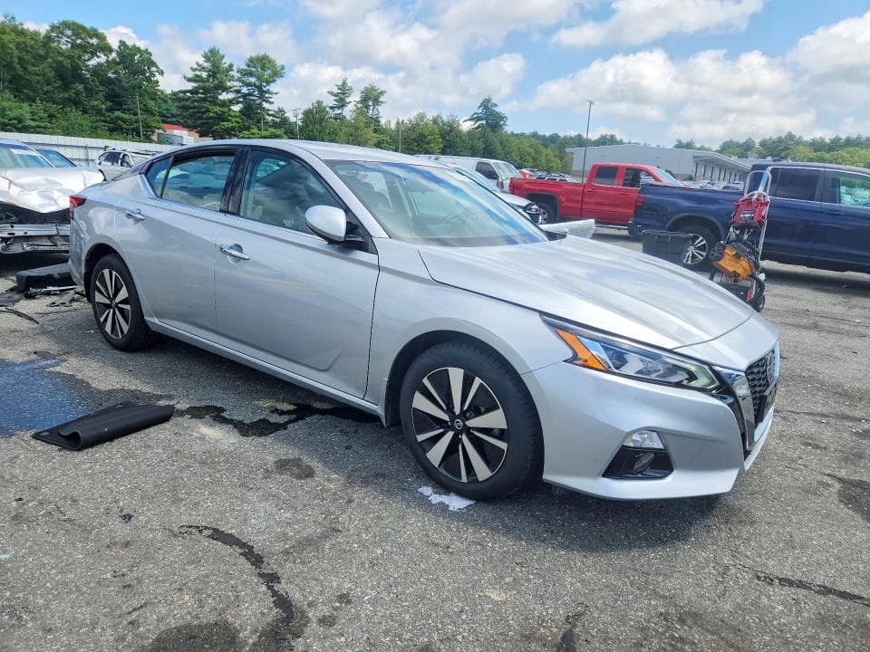 2021 NISSAN ALTIMA SL 4