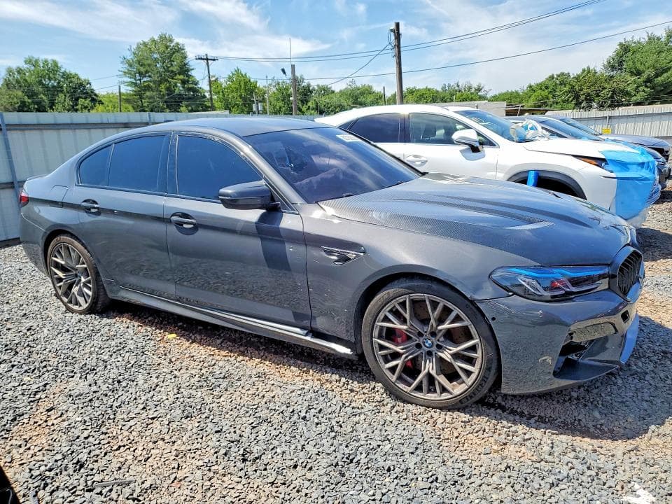 2022 BMW M5 4