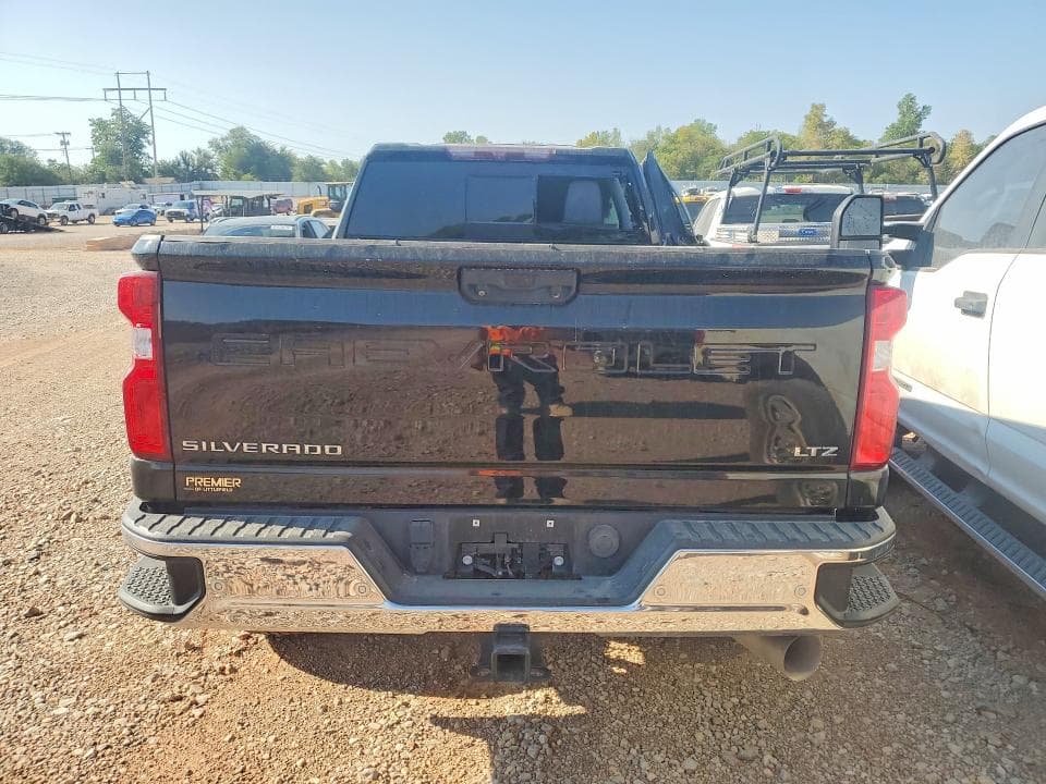 2022 CHEVROLET SILVERADO K3500 LTZ 6