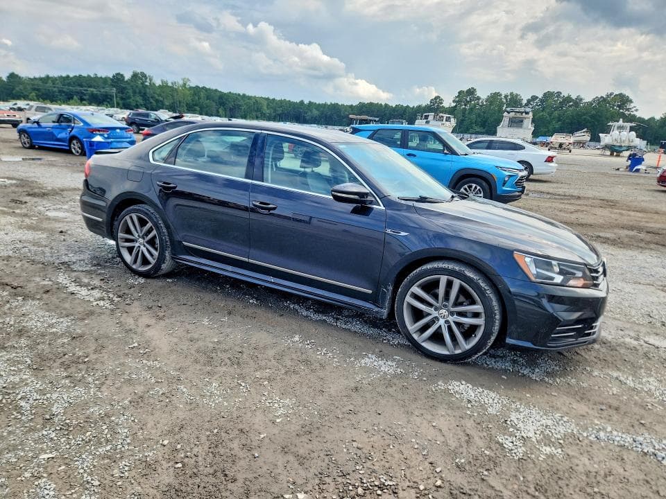 2017 VOLKSWAGEN PASSAT R-LINE 4