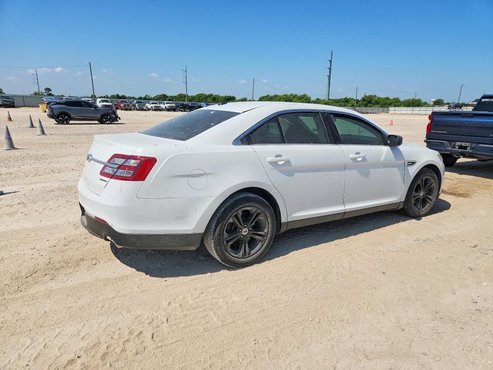 2018 FORD TAURUS SE 3