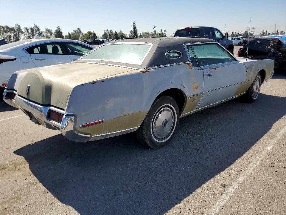 1972 LINCOLN CONTINENTAL 3
