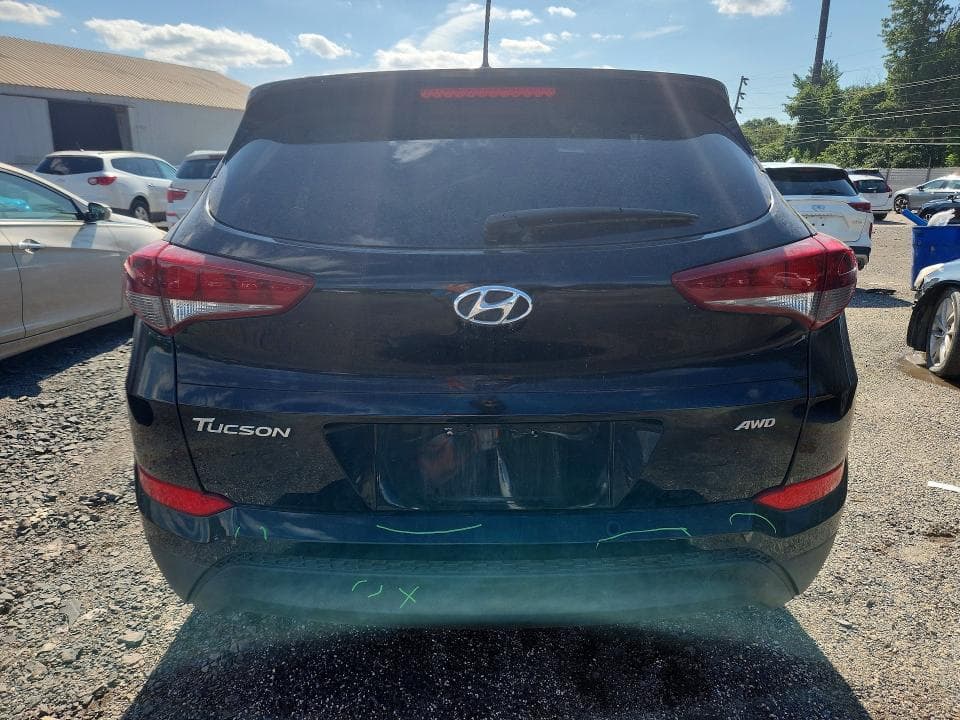 2017 HYUNDAI TUCSON SE 6