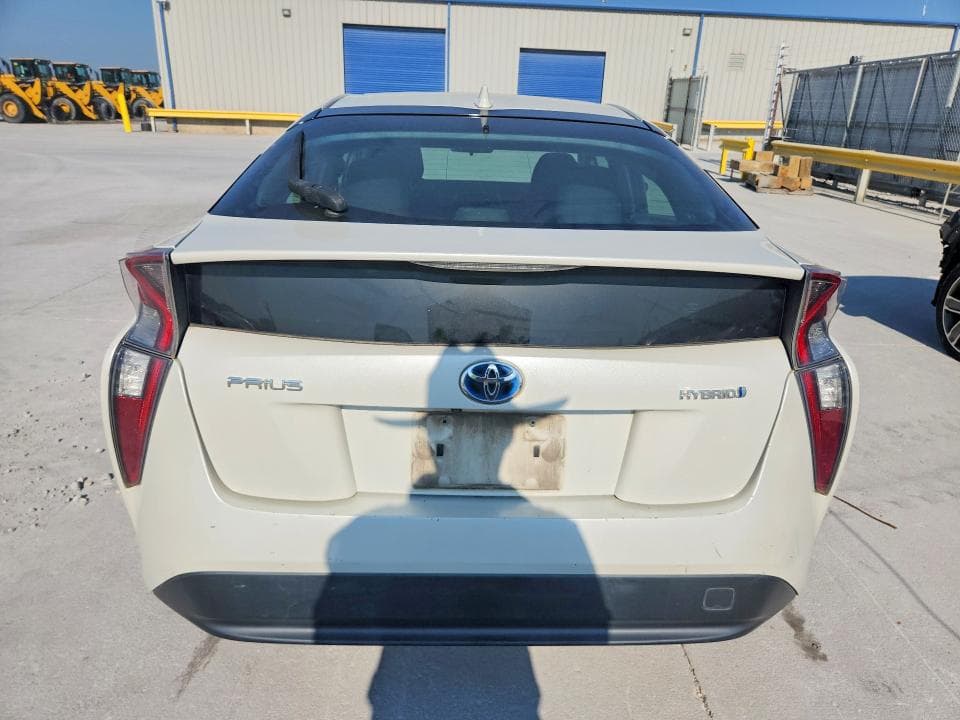 2017 TOYOTA PRIUS TWO 6