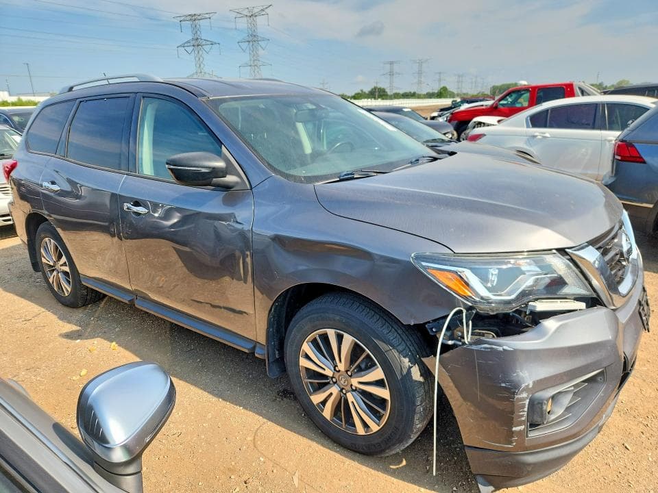 2018 NISSAN PATHFINDER SV 4