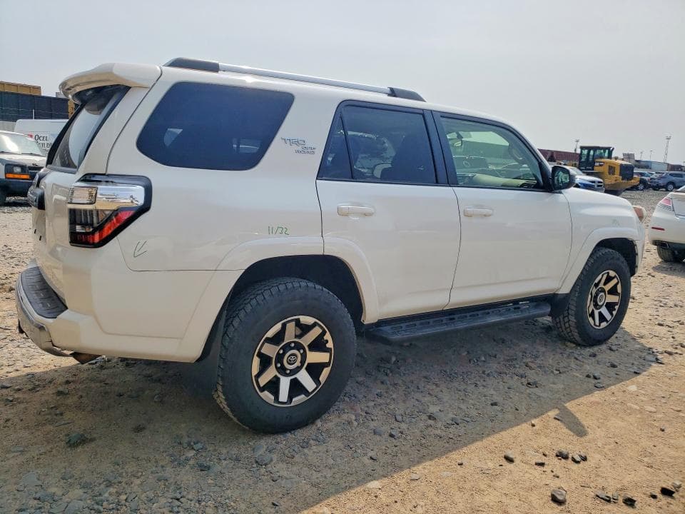 2017 TOYOTA 4RUNNER TRD OFF-ROAD 3