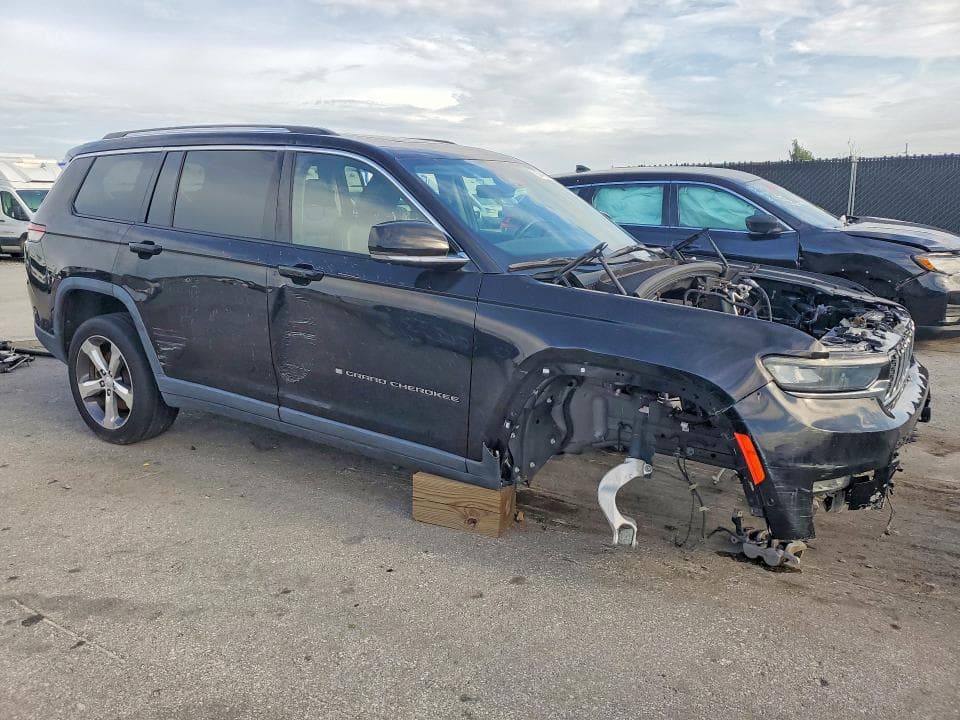 2021 JEEP CHEEROKEE 4