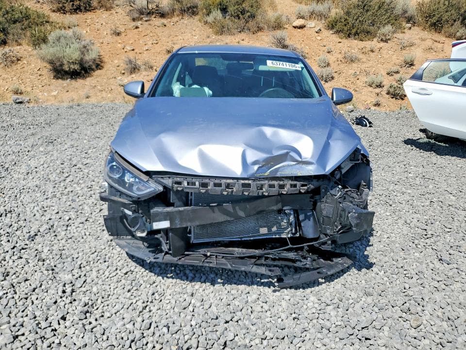 2017 HYUNDAI ELANTRA SE 5
