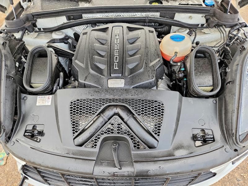 2018 PORSCHE MACAN S 12